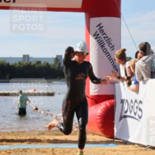 07.09.2025 - 19. Norderstedt Triathlon Luisa Fischer http://msf.ph/oto/8743411 07.09.2025 10:21:26 Schwimmen 649, 687 meine-sportfotos.de