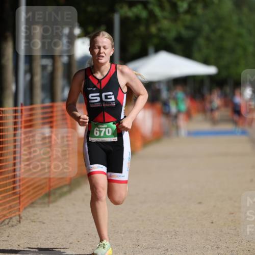 07.09.2025 - 19. Norderstedt Triathlon Michael Strokosch http://msf.ph/oto/8743428 07.09.2025 10:57:52 Laufen 60, 108, 115, 638, 670 meine-sportfotos.de