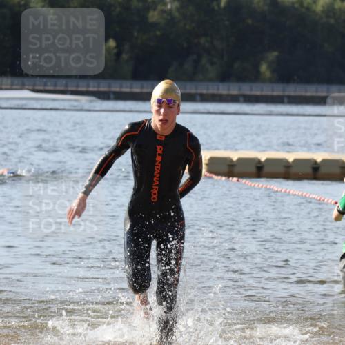 07.09.2025 - 19. Norderstedt Triathlon Luisa Fischer http://msf.ph/oto/8743442 07.09.2025 10:21:41 Schwimmen 645 meine-sportfotos.de