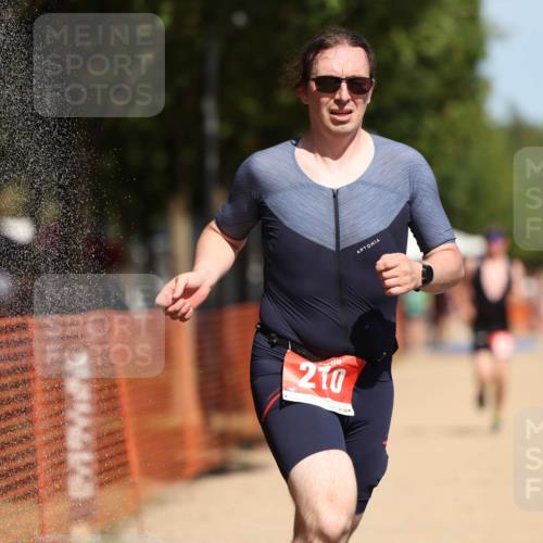 07.09.2025 - 19. Norderstedt Triathlon Michael Strokosch http://msf.ph/oto/8743444 07.09.2025 12:33:32 Laufen 191, 210, 714, 731, 815, 1247, 1272, 1329 meine-sportfotos.de