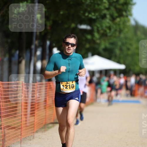 07.09.2025 - 19. Norderstedt Triathlon Michael Strokosch http://msf.ph/oto/8743453 07.09.2025 11:56:40 Laufen 1210, 1274 meine-sportfotos.de