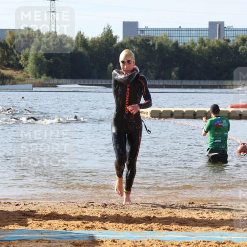 07.09.2025 - 19. Norderstedt Triathlon Luisa Fischer http://msf.ph/oto/8743473 07.09.2025 10:21:42 Schwimmen 645 meine-sportfotos.de