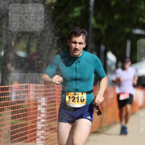 07.09.2025 - 19. Norderstedt Triathlon Michael Strokosch http://msf.ph/oto/8743478 07.09.2025 11:56:42 Laufen 1210, 1274 meine-sportfotos.de
