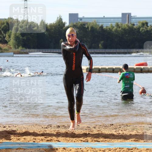 07.09.2025 - 19. Norderstedt Triathlon Luisa Fischer http://msf.ph/oto/8743482 07.09.2025 10:21:42 Schwimmen 645 meine-sportfotos.de
