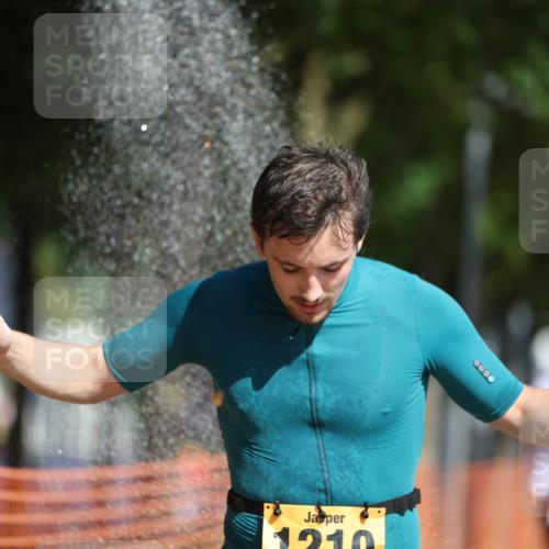 07.09.2025 - 19. Norderstedt Triathlon Michael Strokosch http://msf.ph/oto/8743531 07.09.2025 11:56:43 Laufen 1210, 1274 meine-sportfotos.de