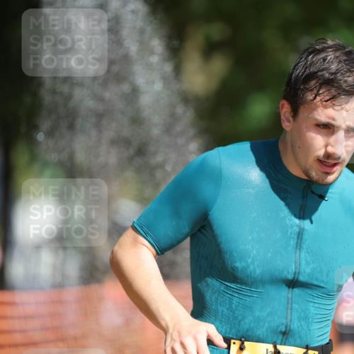07.09.2025 - 19. Norderstedt Triathlon Michael Strokosch http://msf.ph/oto/8743552 07.09.2025 11:56:43 Laufen 1210, 1274 meine-sportfotos.de