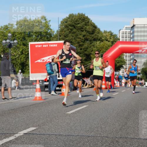 07.09.2025 - BARMER Alsterlauf Yannick Fuchs http://msf.ph/oto/8743669 07.09.2025 09:29:19 Laufen 2012 meine-sportfotos.de
