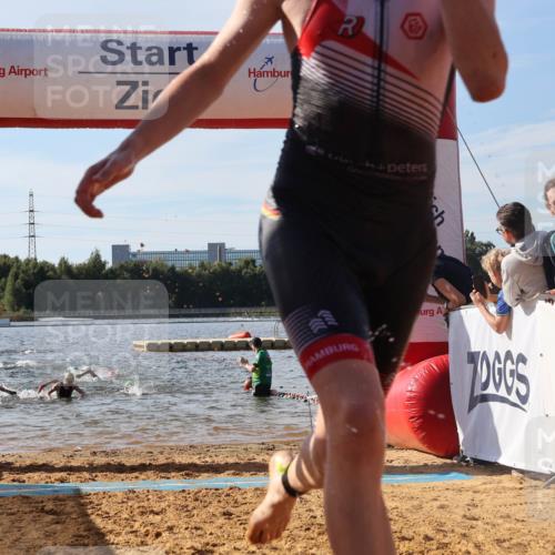 07.09.2025 - 19. Norderstedt Triathlon Luisa Fischer http://msf.ph/oto/8743691 07.09.2025 10:22:20 Schwimmen 86, 639, 648, 652, 655, 664, 667, 672, 673, 686, 690 meine-sportfotos.de