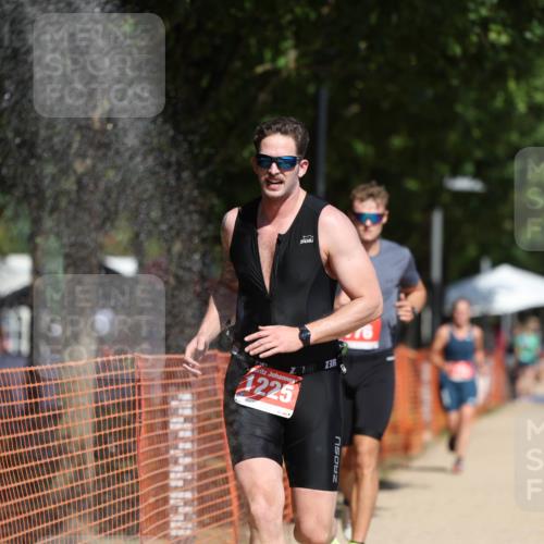 07.09.2025 - 19. Norderstedt Triathlon Michael Strokosch http://msf.ph/oto/8743703 07.09.2025 12:33:53 Laufen 773, 776, 1225 meine-sportfotos.de