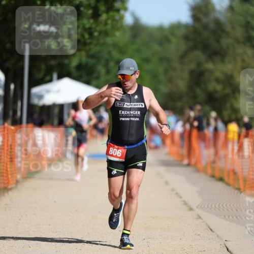 07.09.2025 - 19. Norderstedt Triathlon Michael Strokosch http://msf.ph/oto/8743710 07.09.2025 11:56:53 Laufen 806 meine-sportfotos.de