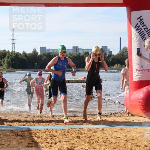07.09.2025 - 19. Norderstedt Triathlon Luisa Fischer http://msf.ph/oto/8743728 07.09.2025 10:22:29 Schwimmen 68, 87, 108, 112, 639, 663, 667, 672, 673, 676, 681, 686, 690 meine-sportfotos.de