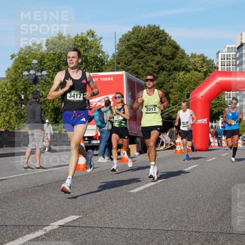 07.09.2025 - BARMER Alsterlauf Yannick Fuchs http://msf.ph/oto/8743734 07.09.2025 09:29:19 Laufen 3417, 1, 27, 2012, 4647 meine-sportfotos.de