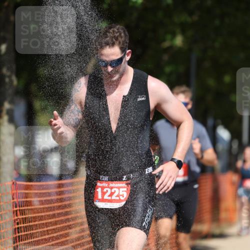 07.09.2025 - 19. Norderstedt Triathlon Michael Strokosch http://msf.ph/oto/8743750 07.09.2025 12:33:54 Laufen 773, 776, 1225 meine-sportfotos.de