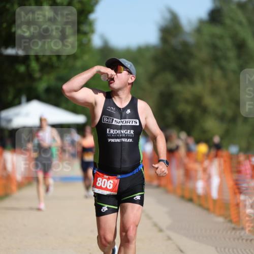 07.09.2025 - 19. Norderstedt Triathlon Michael Strokosch http://msf.ph/oto/8743759 07.09.2025 11:56:54 Laufen 806 meine-sportfotos.de