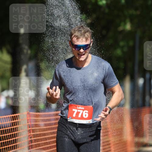 07.09.2025 - 19. Norderstedt Triathlon Michael Strokosch http://msf.ph/oto/8743815 07.09.2025 12:33:55 Laufen 773, 776, 1225 meine-sportfotos.de