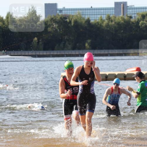 07.09.2025 - 19. Norderstedt Triathlon Luisa Fischer http://msf.ph/oto/8743825 07.09.2025 10:22:37 Schwimmen 68, 87, 108, 112, 663, 676, 680, 681, 684, 690, 691 meine-sportfotos.de