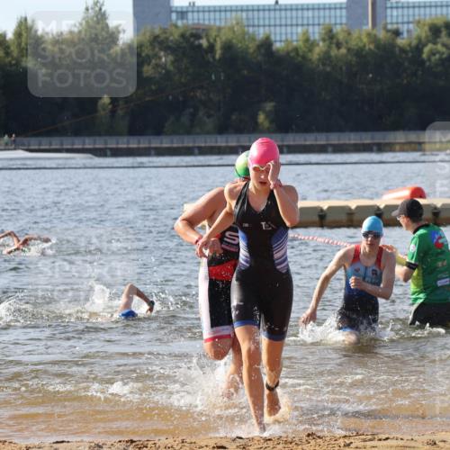 07.09.2025 - 19. Norderstedt Triathlon Luisa Fischer http://msf.ph/oto/8743830 07.09.2025 10:22:37 Schwimmen 68, 87, 108, 112, 663, 676, 680, 681, 684, 690, 691 meine-sportfotos.de