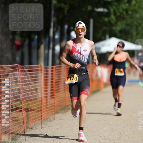 07.09.2025 - 19. Norderstedt Triathlon Michael Strokosch http://msf.ph/oto/8743836 07.09.2025 11:57:01 Laufen 1176, 1195 meine-sportfotos.de