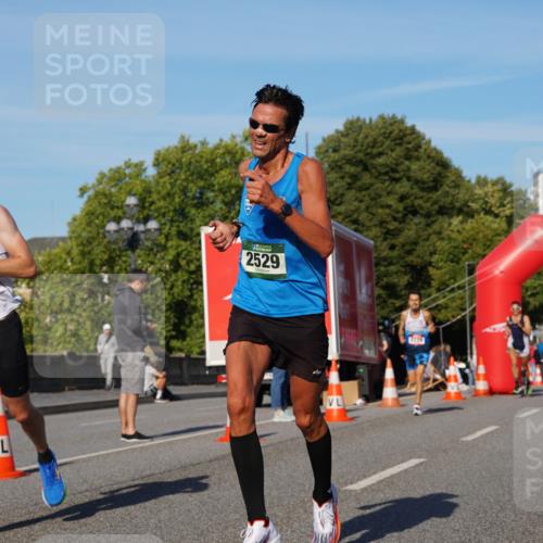 07.09.2025 - BARMER Alsterlauf Yannick Fuchs http://msf.ph/oto/8743899 07.09.2025 09:29:23 Laufen 4647, 2529 meine-sportfotos.de
