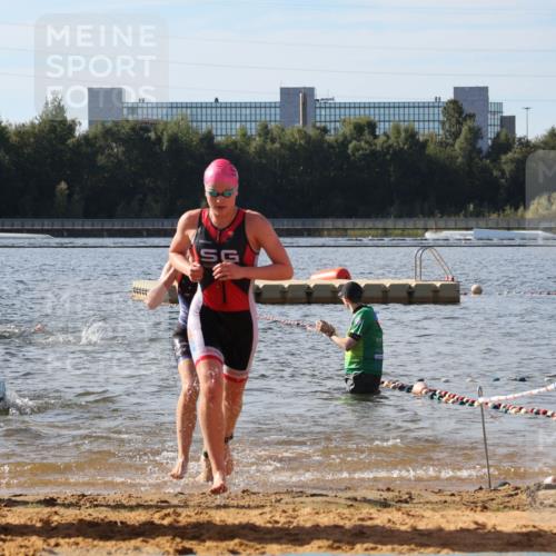07.09.2025 - 19. Norderstedt Triathlon Luisa Fischer http://msf.ph/oto/8743940 07.09.2025 10:22:46 Schwimmen 109, 131, 638, 663, 670, 680, 684, 691 meine-sportfotos.de