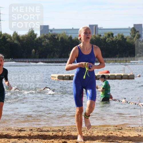 07.09.2025 - 19. Norderstedt Triathlon Luisa Fischer http://msf.ph/oto/8744009 07.09.2025 10:22:51 Schwimmen 109, 118, 131, 638, 670, 680, 684, 691 meine-sportfotos.de