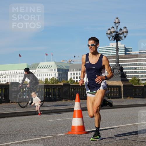 07.09.2025 - BARMER Alsterlauf Yannick Fuchs http://msf.ph/oto/8744010 07.09.2025 09:29:29 Laufen  meine-sportfotos.de