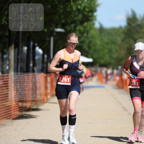 07.09.2025 - 19. Norderstedt Triathlon Michael Strokosch http://msf.ph/oto/8744057 07.09.2025 12:34:05 Laufen 1251, 1368, 1381 meine-sportfotos.de