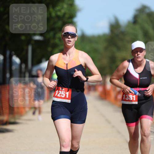 07.09.2025 - 19. Norderstedt Triathlon Michael Strokosch http://msf.ph/oto/8744116 07.09.2025 12:34:06 Laufen 1251, 1368, 1381 meine-sportfotos.de