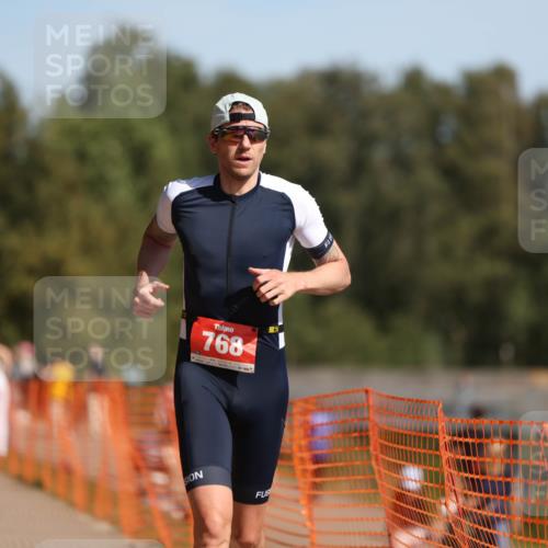 07.09.2025 - 19. Norderstedt Triathlon Michael Strokosch http://msf.ph/oto/8744144 07.09.2025 11:57:13 Laufen 768, 1199 meine-sportfotos.de