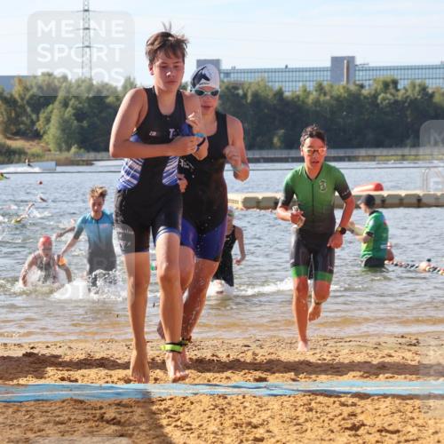 07.09.2025 - 19. Norderstedt Triathlon Luisa Fischer http://msf.ph/oto/8744203 07.09.2025 10:23:08 Schwimmen 58, 64, 93, 96, 119, 133, 669, 682, 685 meine-sportfotos.de