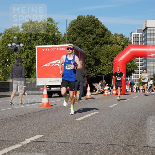 07.09.2025 - BARMER Alsterlauf Yannick Fuchs http://msf.ph/oto/8744309 07.09.2025 09:29:45 Laufen 485, 1, 5700 meine-sportfotos.de