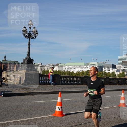07.09.2025 - BARMER Alsterlauf Yannick Fuchs http://msf.ph/oto/8744408 07.09.2025 09:29:50 Laufen 5706 meine-sportfotos.de