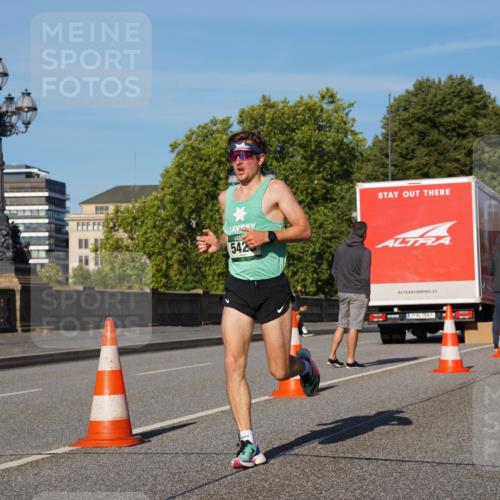 07.09.2025 - BARMER Alsterlauf Yannick Fuchs http://msf.ph/oto/8744571 07.09.2025 09:30:02 Laufen 542, 5374 meine-sportfotos.de