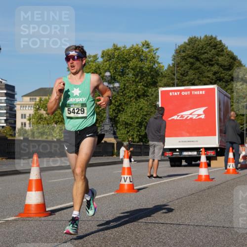 07.09.2025 - BARMER Alsterlauf Yannick Fuchs http://msf.ph/oto/8744591 07.09.2025 09:30:02 Laufen 5429, 1, 5374 meine-sportfotos.de