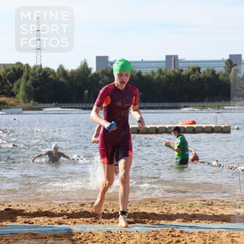 07.09.2025 - 19. Norderstedt Triathlon Luisa Fischer http://msf.ph/oto/8744615 07.09.2025 10:23:19 Schwimmen 64, 74, 96, 119, 125, 133, 668, 669, 682, 685 meine-sportfotos.de