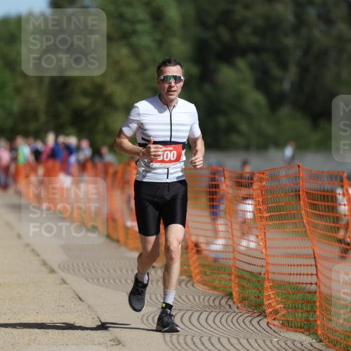 07.09.2025 - 19. Norderstedt Triathlon Michael Strokosch http://msf.ph/oto/8744709 07.09.2025 11:57:50 Laufen 300, 1179, 1186, 1211 meine-sportfotos.de