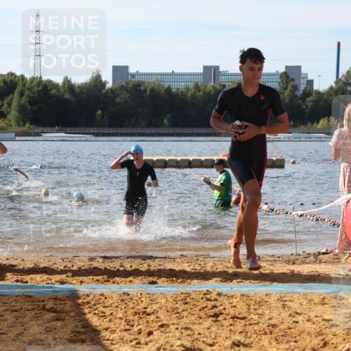 07.09.2025 - 19. Norderstedt Triathlon Luisa Fischer http://msf.ph/oto/8744720 07.09.2025 10:23:28 Schwimmen 74, 125, 637, 651, 668, 689 meine-sportfotos.de