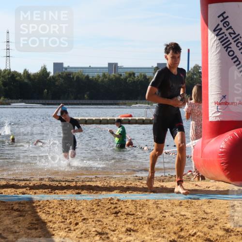 07.09.2025 - 19. Norderstedt Triathlon Luisa Fischer http://msf.ph/oto/8744727 07.09.2025 10:23:29 Schwimmen 74, 637, 651, 668, 678, 689 meine-sportfotos.de