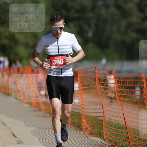 07.09.2025 - 19. Norderstedt Triathlon Michael Strokosch http://msf.ph/oto/8744752 07.09.2025 11:57:51 Laufen 300, 1179, 1186, 1211 meine-sportfotos.de
