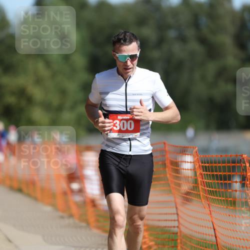 07.09.2025 - 19. Norderstedt Triathlon Michael Strokosch http://msf.ph/oto/8744768 07.09.2025 11:57:52 Laufen 300, 1179, 1186, 1211 meine-sportfotos.de