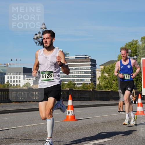 07.09.2025 - BARMER Alsterlauf Yannick Fuchs http://msf.ph/oto/8744956 07.09.2025 09:30:23 Laufen 6128, 171, 3271, 1 meine-sportfotos.de