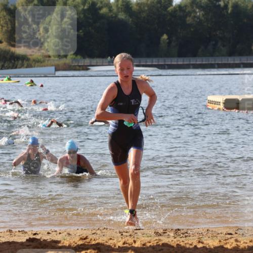 07.09.2025 - 19. Norderstedt Triathlon Luisa Fischer http://msf.ph/oto/8745037 07.09.2025 10:23:44 Schwimmen 57, 76, 107, 637, 643, 661, 678 meine-sportfotos.de