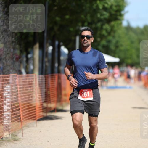 07.09.2025 - 19. Norderstedt Triathlon Michael Strokosch http://msf.ph/oto/8745045 07.09.2025 12:35:11 Laufen 251, 838, 1286 meine-sportfotos.de