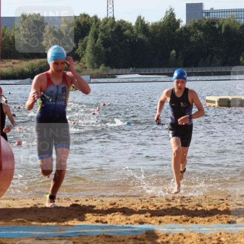 07.09.2025 - 19. Norderstedt Triathlon Luisa Fischer http://msf.ph/oto/8745082 07.09.2025 10:23:50 Schwimmen 57, 70, 89, 107, 114, 643, 661 meine-sportfotos.de
