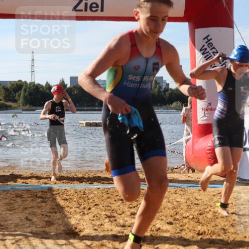 07.09.2025 - 19. Norderstedt Triathlon Luisa Fischer http://msf.ph/oto/8745116 07.09.2025 10:23:53 Schwimmen 70, 89, 107, 114, 643, 661 meine-sportfotos.de