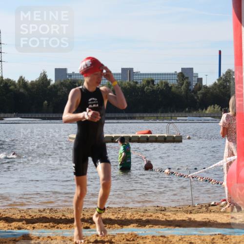07.09.2025 - 19. Norderstedt Triathlon Luisa Fischer http://msf.ph/oto/8745123 07.09.2025 10:23:53 Schwimmen 70, 89, 107, 114, 643, 661 meine-sportfotos.de