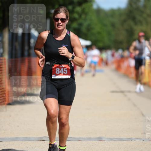 07.09.2025 - 19. Norderstedt Triathlon Michael Strokosch http://msf.ph/oto/8745172 07.09.2025 12:35:27 Laufen 151, 845, 851 meine-sportfotos.de