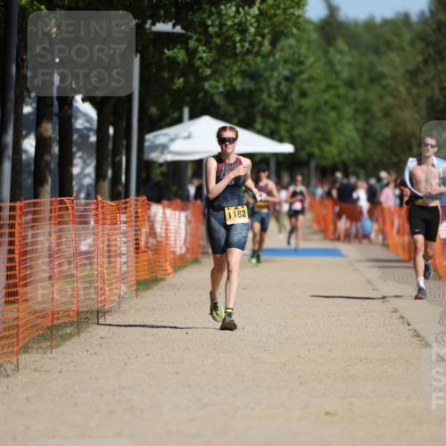 07.09.2025 - 19. Norderstedt Triathlon Michael Strokosch http://msf.ph/oto/8745210 07.09.2025 11:58:19 Laufen 185, 1182, 1279 meine-sportfotos.de