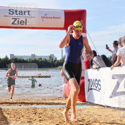 07.09.2025 - 19. Norderstedt Triathlon Luisa Fischer http://msf.ph/oto/8745256 07.09.2025 10:24:08 Schwimmen 71, 75, 105, 113, 635, 636, 660 meine-sportfotos.de