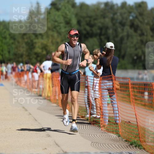07.09.2025 - 19. Norderstedt Triathlon Michael Strokosch http://msf.ph/oto/8745258 07.09.2025 12:35:30 Laufen 151, 845, 851 meine-sportfotos.de